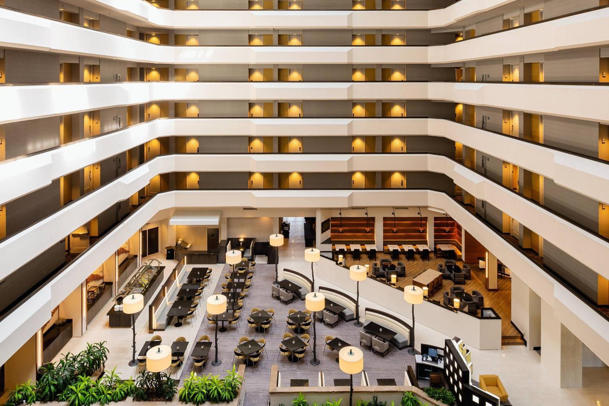 Sheraton West Des Moines Exterior photo